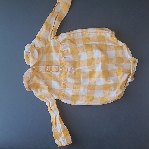 3-6 Month, Long Sleeve Onesie. LT#143 - Picture 2 of 2